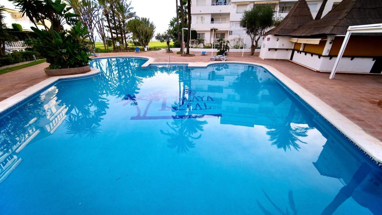 Appartamento Playa Real Marbella Esterno foto